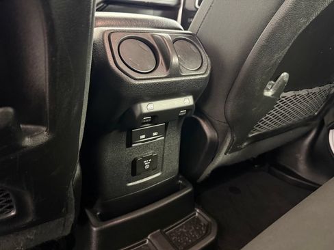 Used 2024 Jeep Wrangler Unlimited Rubicon 4xe AWD/4WD image 52