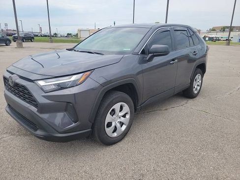 Used 2024 Toyota RAV4 LE AWD/4WD image 3