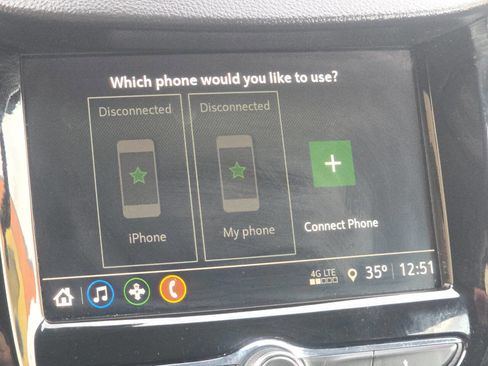 Used 2018 Chevrolet Trax LT w/ LT Convenience Package image 21