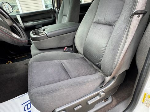 Used 2009 Chevrolet Silverado 2500 LT w/ Exterior Plus Package image 8
