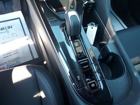 Used 2025 Toyota Crown Signia image 25