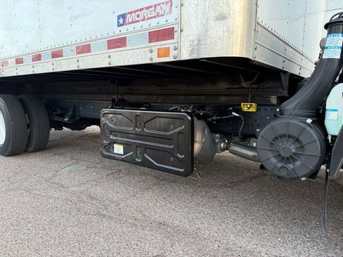 Used 2023 Isuzu NPR RWD image 14