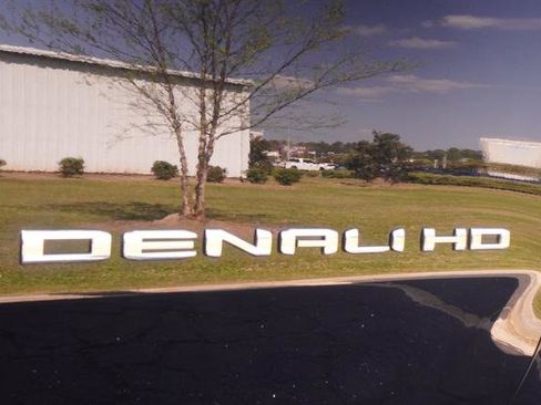 Used 2024 GMC Sierra 2500 Denali Ultimate image 43