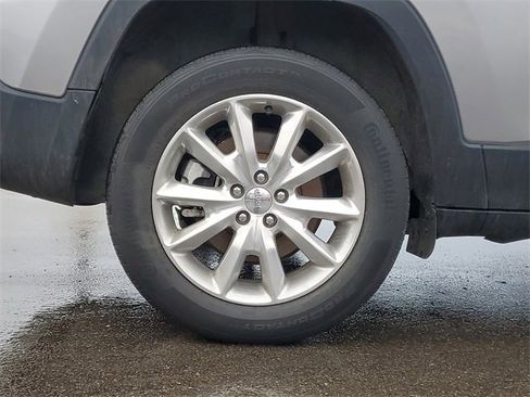 Used 2016 Jeep Cherokee Limited image 5