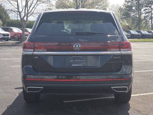Used 2025 Volkswagen Atlas SE image 18