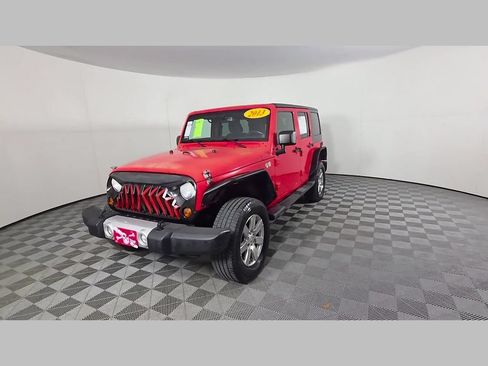 Used 2013 Jeep Wrangler Unlimited Sahara w/ Connectivity Group AWD/4WD image 48
