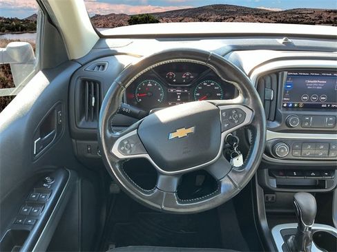 Used 2022 Chevrolet Colorado LT w/ LT Convenience Package image 10