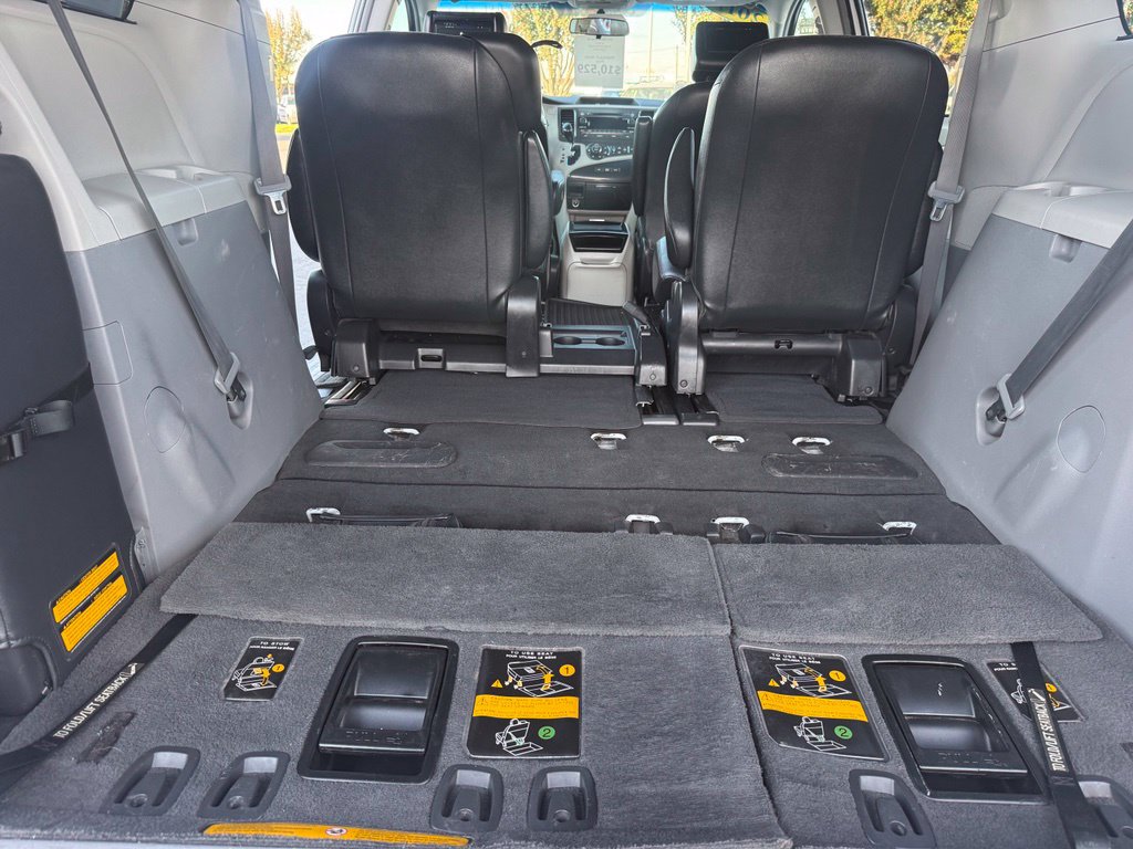 Used 2011 Toyota Sienna SE w/ Preferred Pkg FWD image 19