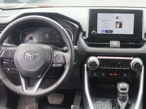 Certified 2025 Toyota RAV4 XLE w/ Convenience Package AWD/4WD image 21