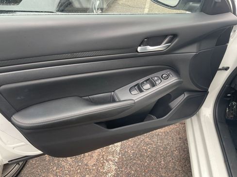 Used 2025 Nissan Altima 2.5 SV image 20