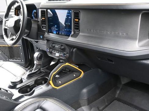 Used 2024 Ford Bronco Badlands AWD/4WD image 28