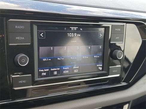 Used 2023 Volkswagen Taos S image 23