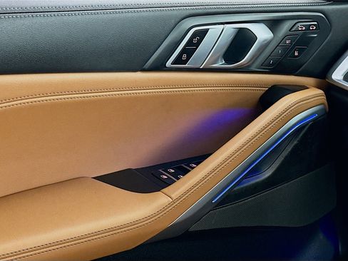 Used 2024 BMW X6 xDrive40i w/ Premium Package image 15