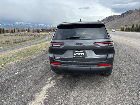New 2025 Jeep Grand Cherokee L Altitude image 19