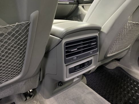 Used 2022 Audi Q7 Premium Plus w/ Premium Plus Package image 27