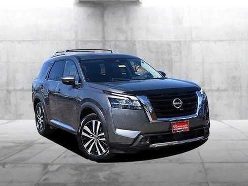 Used 2023 Nissan Pathfinder Platinum w/ Cargo Package image 2