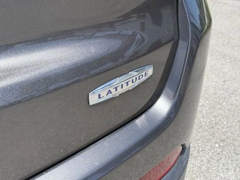 Used 2019 Jeep Compass Latitude image 11