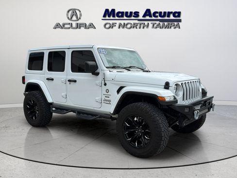 Used 2022 Jeep Wrangler Unlimited Sahara AWD/4WD image 14