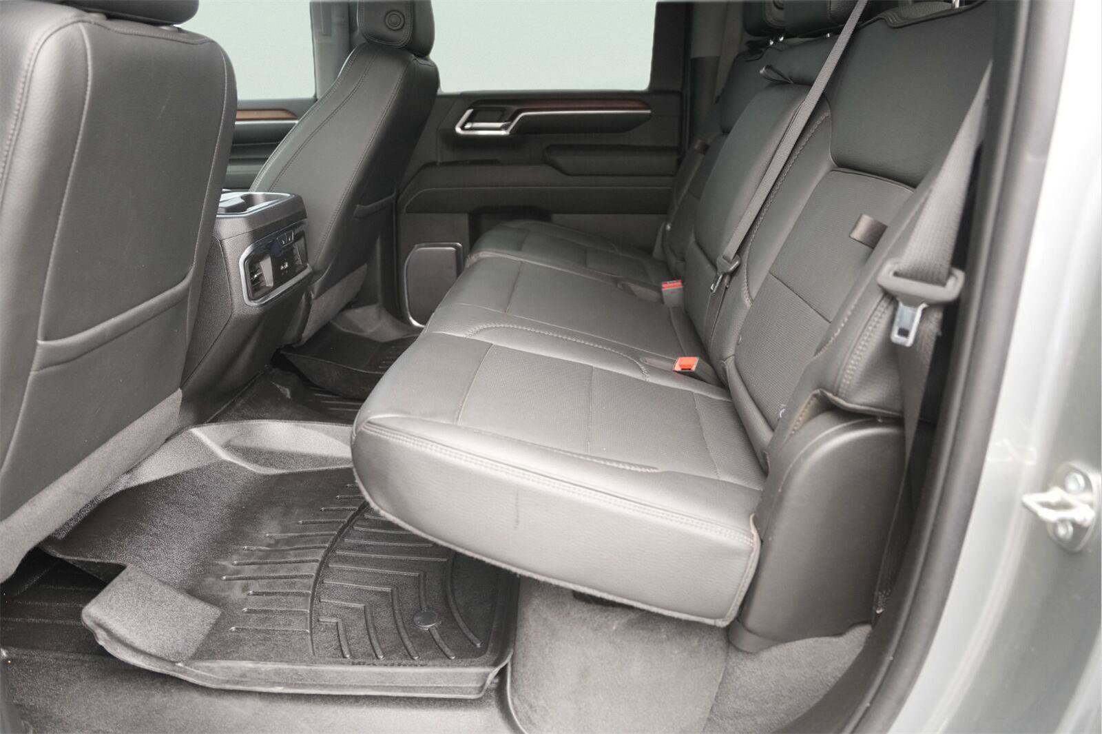 Used 2024 GMC Sierra 2500 Denali w/ Denali Reserve Package AWD/4WD image 13