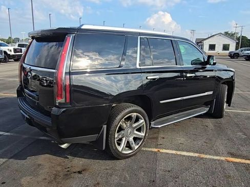 Used 2016 Cadillac Escalade Luxury AWD/4WD image 9