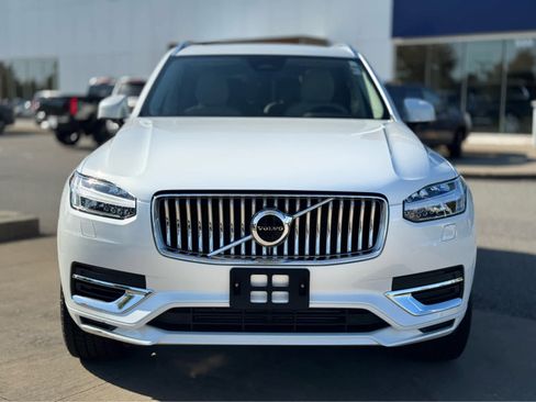 Used 2023 Volvo XC90 T8 Plus w/ Protection Package Premier image 2