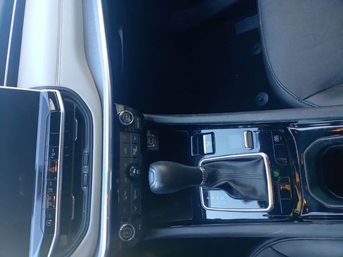 Used 2023 Jeep Compass Limited w/ Sun and Sound Group image 13