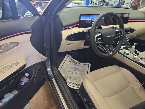 Used 2026 Genesis GV70 2.5T AWD/4WD image 4