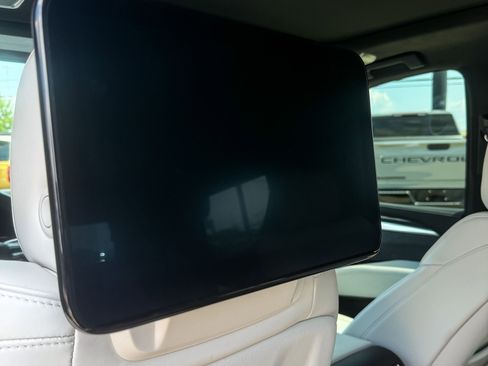 Used 2025 Cadillac Escalade V w/ LPO, Floor Liner Package image 26