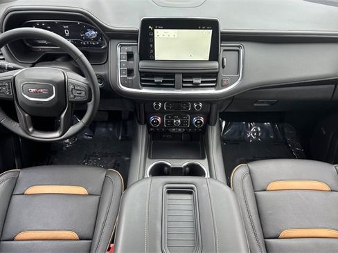 Used 2023 GMC Yukon XL AT4 image 15