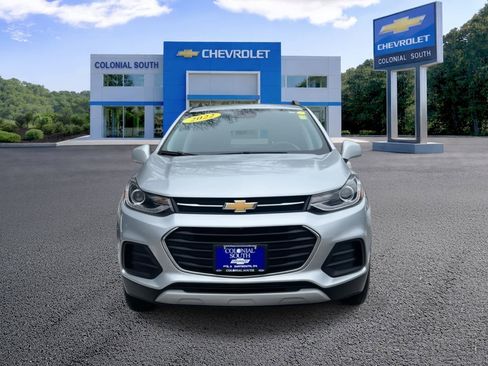 Certified 2022 Chevrolet Trax LT w/ LT Convenience Package image 9