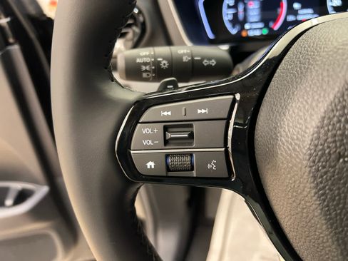 Used 2025 Honda Pilot Touring image 19
