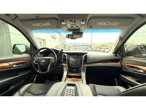 Used 2016 Cadillac Escalade Premium AWD/4WD image 15