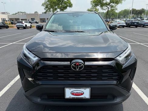 Certified 2025 Toyota RAV4 XLE AWD/4WD image 8