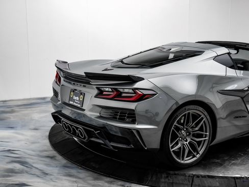 Used 2024 Chevrolet Corvette Z06 image 20