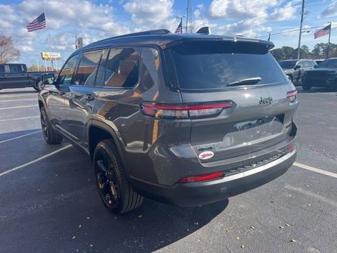 New 2025 Jeep Grand Cherokee L Limited w/ Black Appearance Package image 22