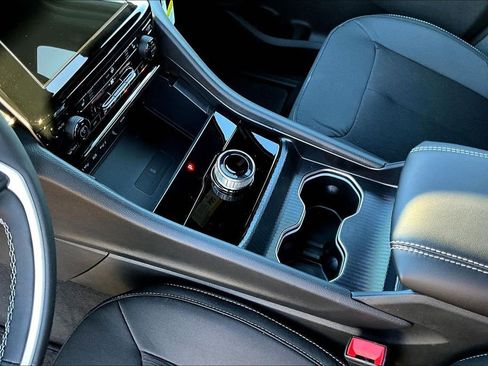 New 2025 Jeep Grand Cherokee Laredo w/ Luxury Tech Group I image 8