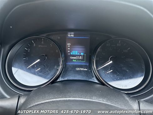 Used 2020 Nissan Rogue SV image 25