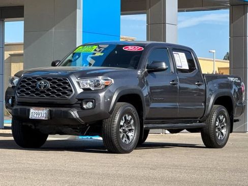Used 2021 Toyota Tacoma TRD Off-Road w/ Technology Package RWD image 10