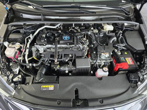 Certified 2023 Toyota Corolla SE w/ SE Package image 9