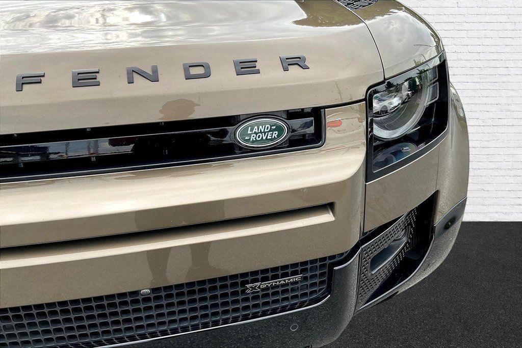Used 2023 Land Rover Defender 110 X-Dynamic SE AWD/4WD image 31