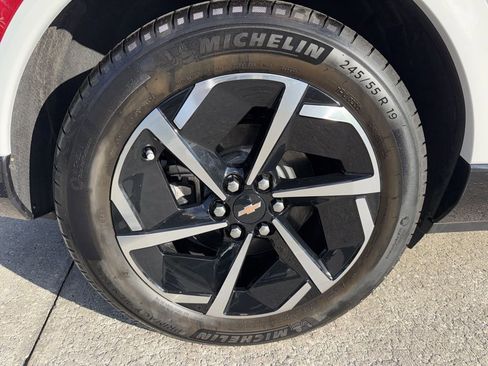 Used 2025 Chevrolet Equinox EV LT image 41