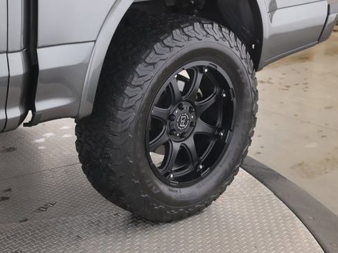 Used 2019 Ford F150 Platinum image 14