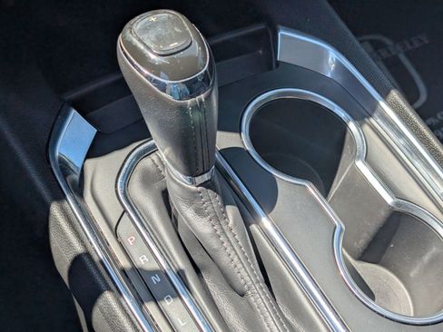 Used 2020 Chevrolet Traverse RS image 21