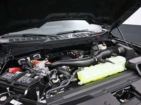 New 2025 Ford F150 Lariat w/ Equipment Group 501A Mid image 11