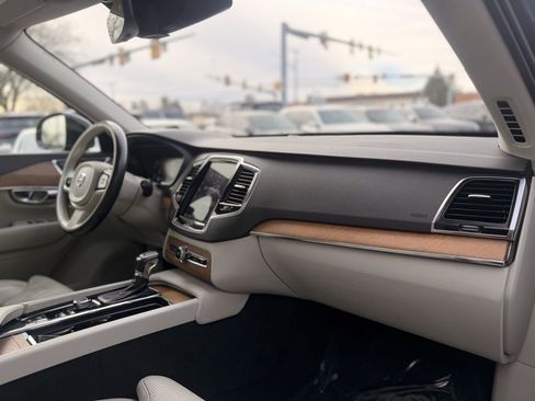 Used 2018 Volvo XC90 T6 Inscription w/ Convenience Package image 10
