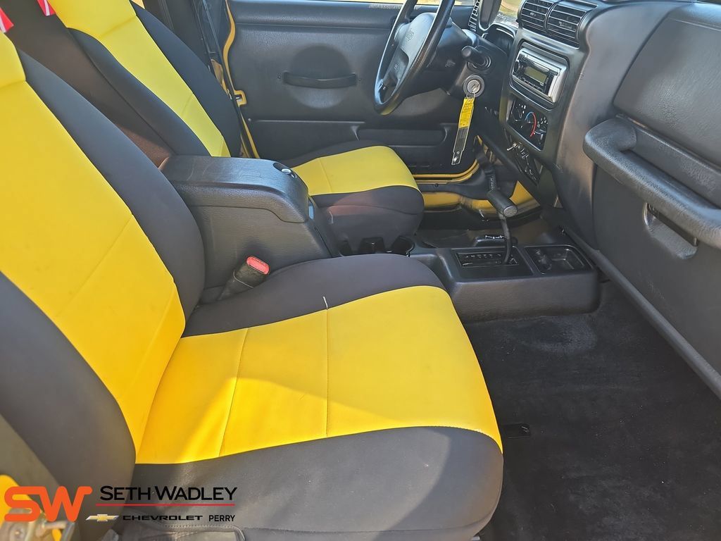 Used 2004 Jeep Wrangler 4WD image 10