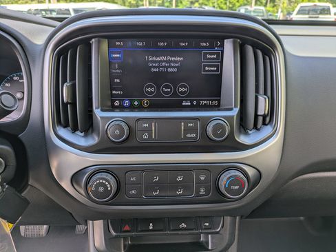 Used 2022 Chevrolet Colorado LT w/ LT Convenience Package AWD/4WD image 11