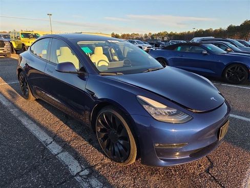 Used 2021 Tesla Model 3 Performance image 4