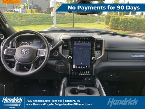 Used 2023 RAM 2500 Laramie AWD/4WD image 1