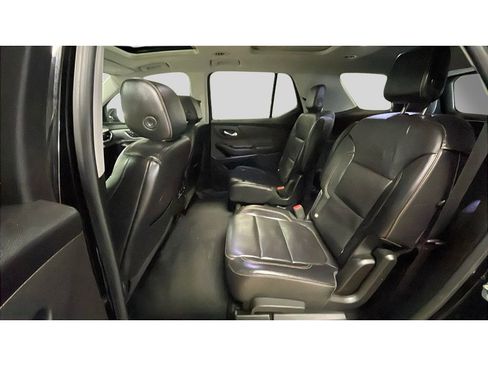Used 2018 Chevrolet Traverse LT image 14